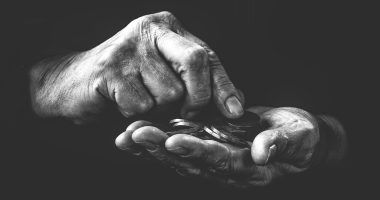 Predictive Financial Analytics - HourlyMail24