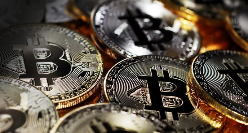 AI + Blockchain (DeAI) - HourlyMail24
